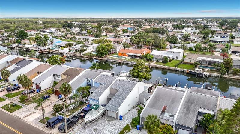 3 bedroom Single Family Residence at 8725 Bay Pointe Drive, Bay Crest Park Unit 21, Tampa — photo 4