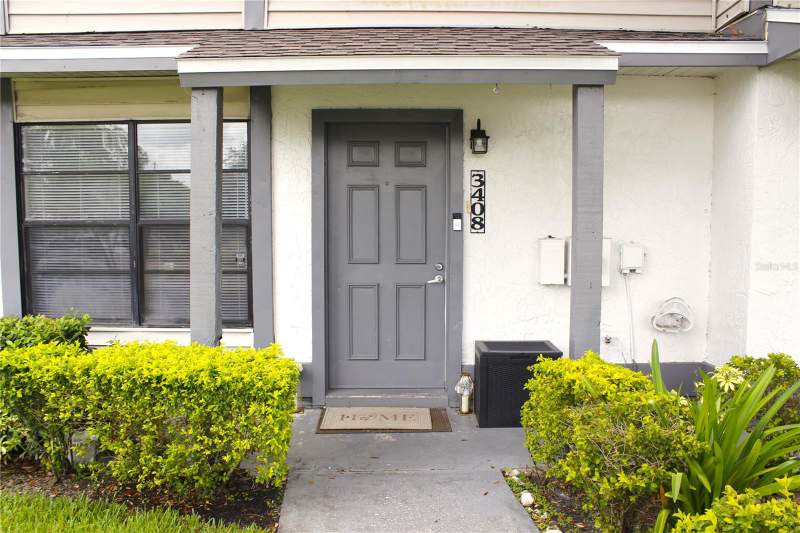 2 bedroom Townhouse at 3408 Oak Trail Court, Oak Trail, Tampa — photo 2