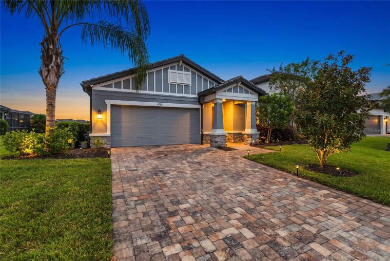 4 bedroom Single Family Residence at 4719 Winsome Way, Sweetwater At Lakewood Ranch Ph I & II, Lakewood Ranch — photo 3