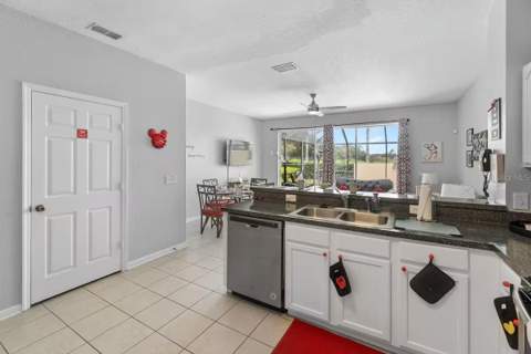 7683 Fitzclarence Street, Kissimmee FL - photo 16 of 58