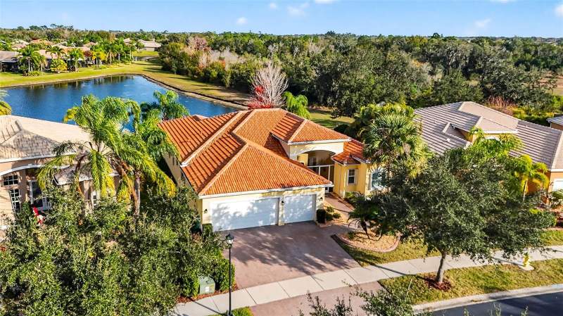 Valencia LakesHomes for Sale in Wimauma, FL