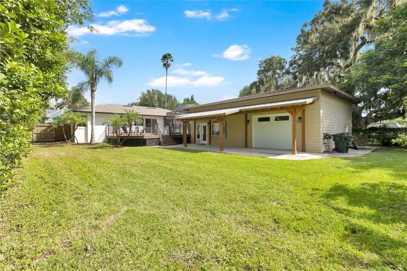 5 bedroom Single Family Residence at 841 E Valencia Street, Lakeside Add, Lakeland — photo 3