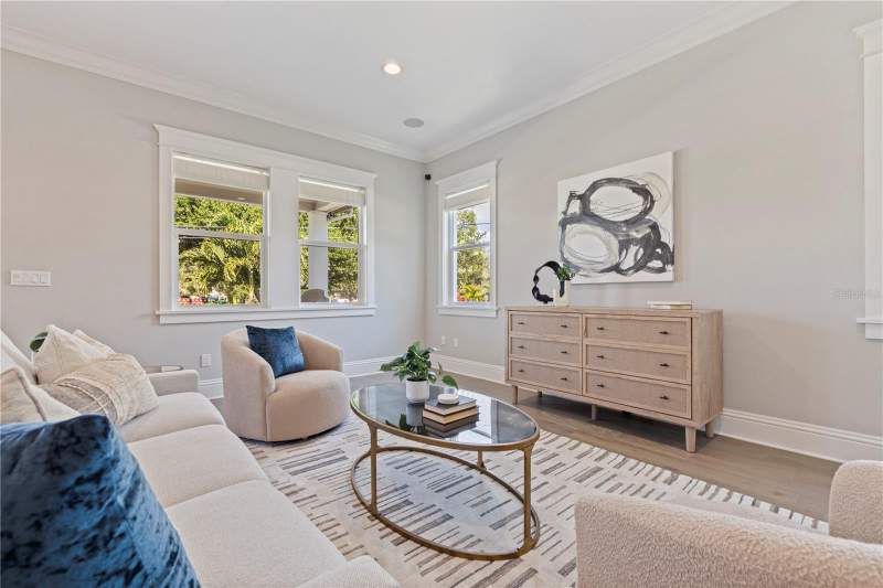 5 bedroom Single Family Residence at 1001 Cordova Boulevard, Eden Shores Sec 6, St Petersburg — photo 5