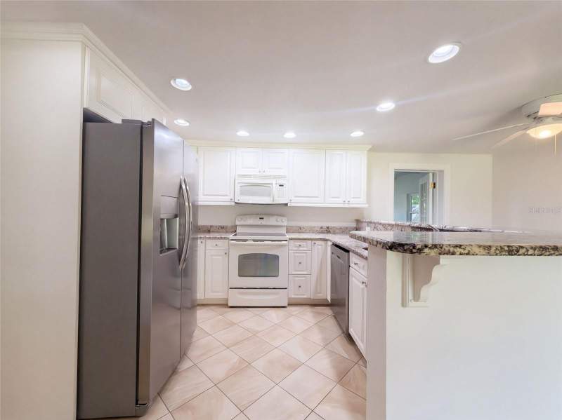 2 bedroom Single Family Residence at 5328 16th Street, Airport Rev, Bradenton — photo 2