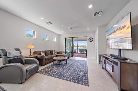 7022 Holbrook Cove, Lakewood Ranch FL - photo 14 of 43