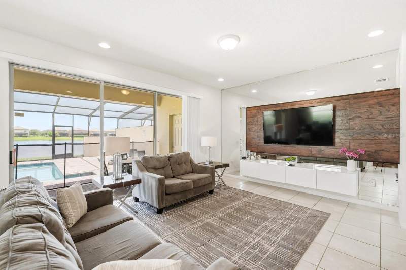 5 bedroom Townhouse at 8866 Geneve Court, Windsor At Westside Ph 2B, Kissimmee — photo 5