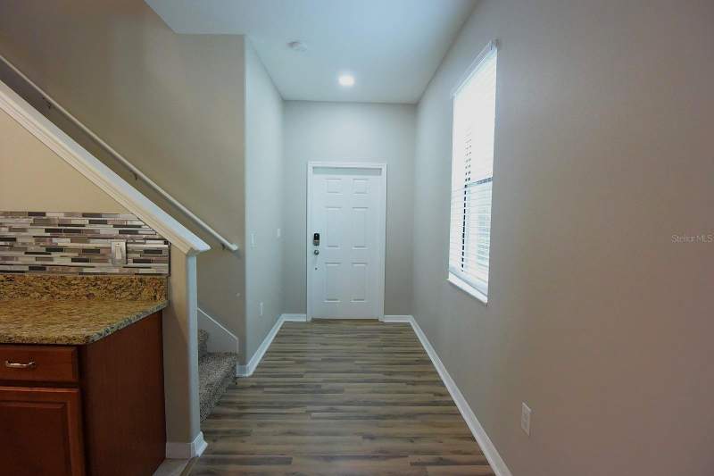 3 bedroom Single Family Residence at 20028 Satin Leaf Avenue, Live Oak Preserve 2C Villages, Tampa — photo 5