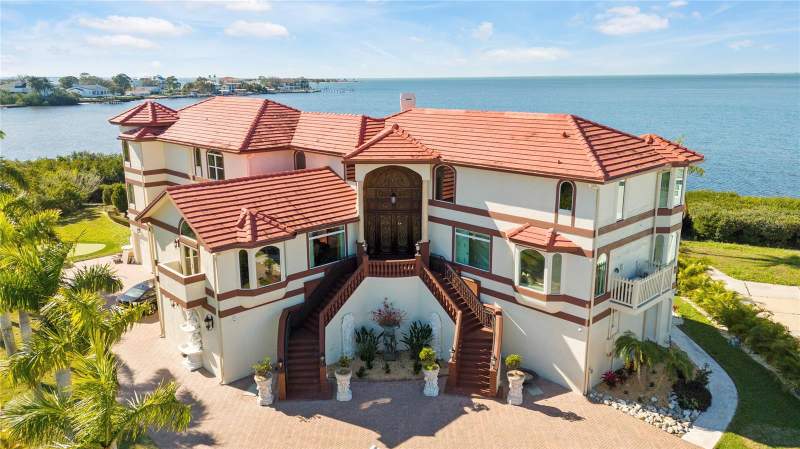 6 bedroom Single Family Residence at 2115 Alexis Court, Pointe Alexis North Ph III, Tarpon Springs — photo 2