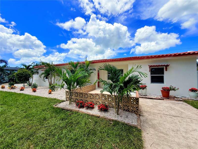 1500 77TH STREET home for sale in Jungle Country Club
