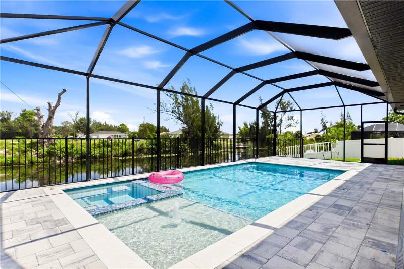 4 bedroom Single Family Residence at 2251 SW 2nd Terrace, Cape Coral, Cape Coral — photo 2
