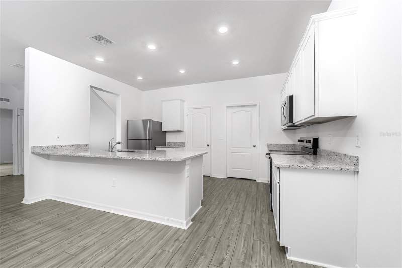 5 bedroom Single Family Residence at 13340 TULA LOOP, TULA PARC, ASTATULA — photo 5