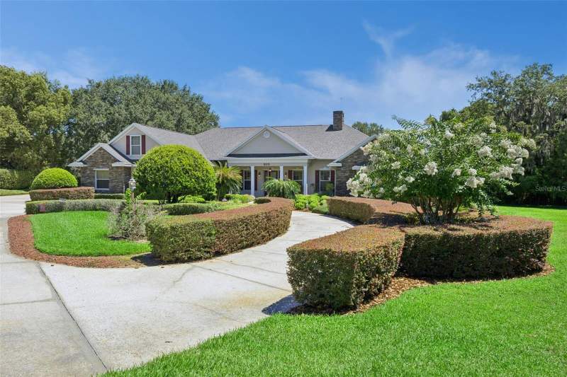 4 bedroom Single Family Residence at 605 Old Mount Dora Road, Eustis, Eustis — photo 3