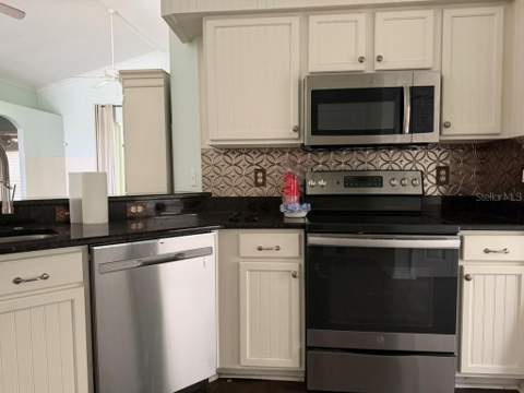 13850 Royston Bend, Hudson FL - photo 17 of 32