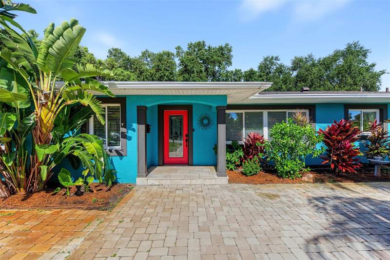 1616 INDIAN ROCKS ROAD home for sale in Belleair Estates