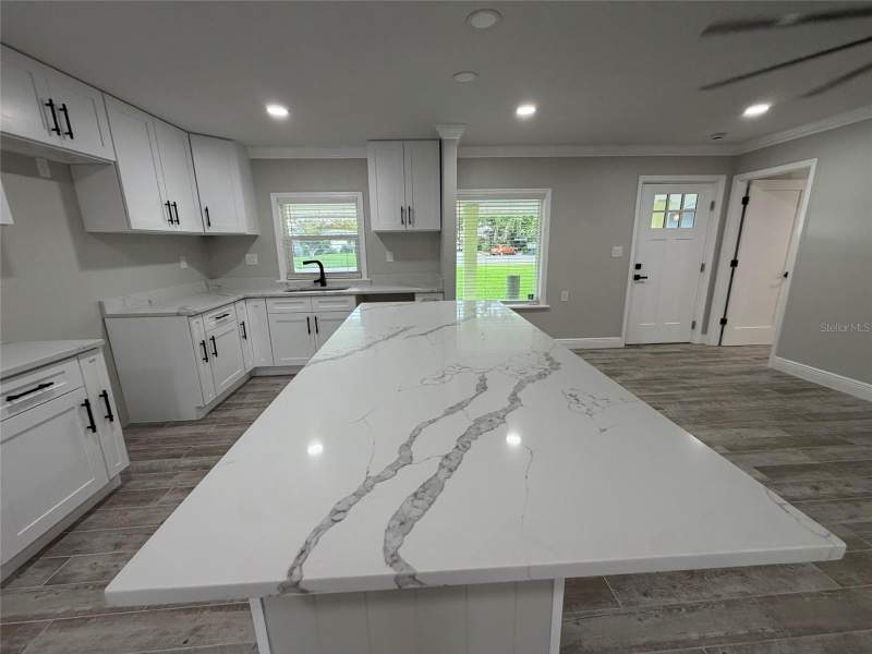3 bedroom Single Family Residence at 8715 Driftwood Drive, Bay Crest Park Unit 01, Tampa — photo 5