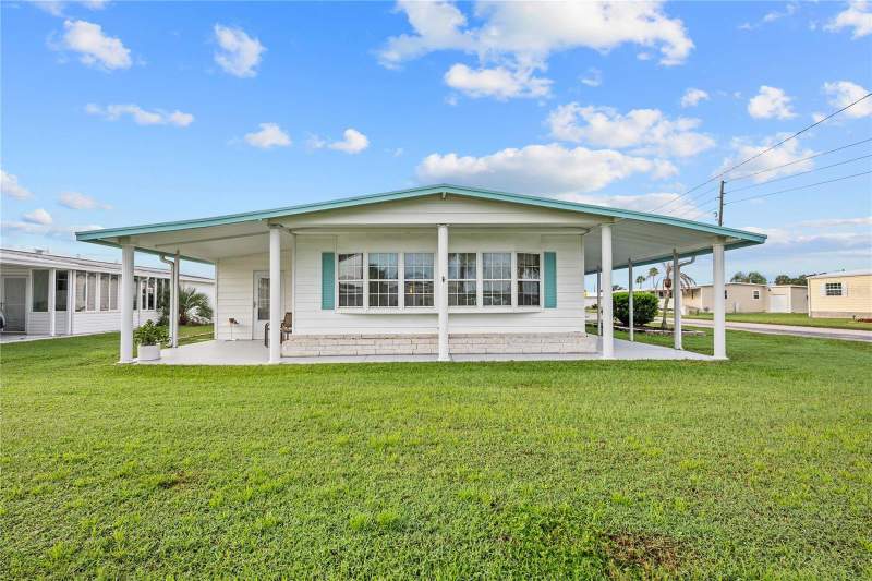 2 bedroom Manufactured Home at 5352 Plant Street, Lake Betmar Estates, Zephyrhills — photo 3