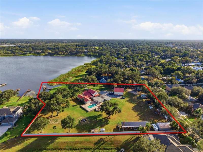7 bedroom Single Family Residence at 505 Lakeside Drive, Seffner, Seffner — photo 4