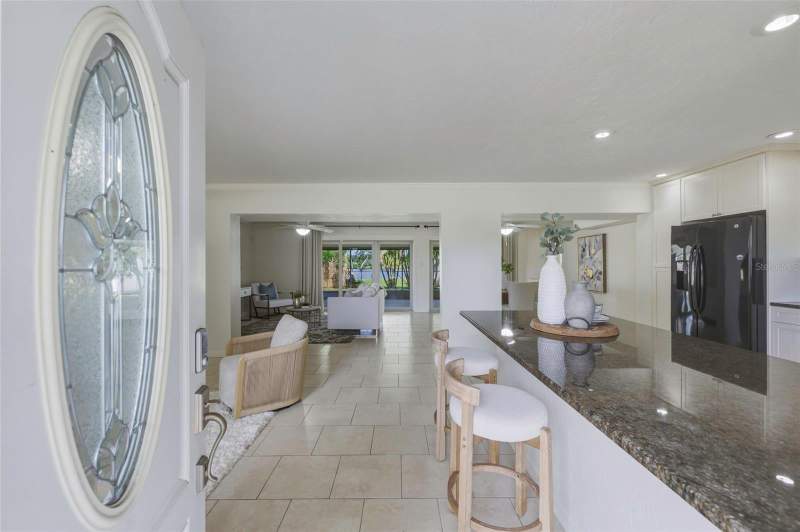 4 bedroom Single Family Residence at 7300 10th Street, Meadow Lawn 7th Add, St Petersburg — photo 5