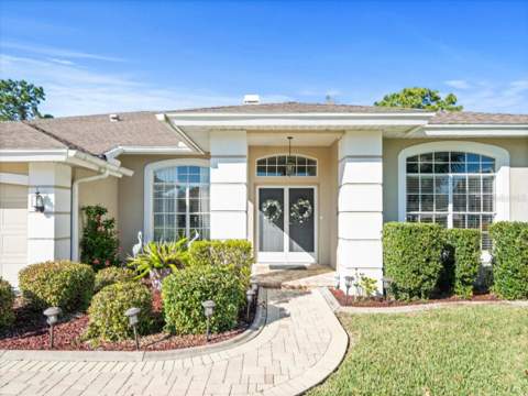 9355 Merriweather Drive, Weeki Wachee FL - photo 6 of 60