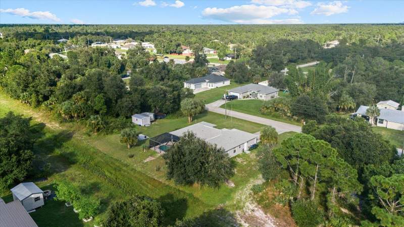 3 bedroom Single Family Residence at 4241 Chamrade Road, Port Charlotte Sub 22, North Port — photo 4