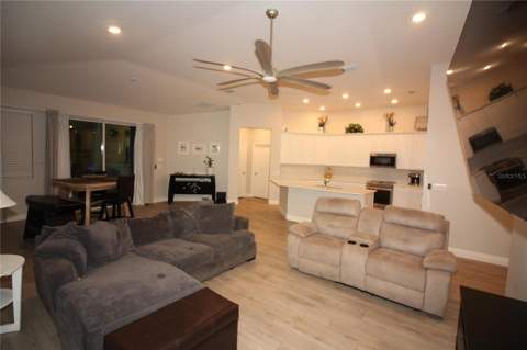 9449 Sanders Park Place, Seffner FL - photo 8 of 26