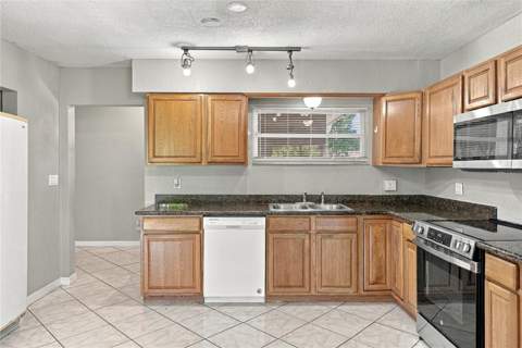 4260 Narvarez Way, St Petersburg FL - photo 14 of 56