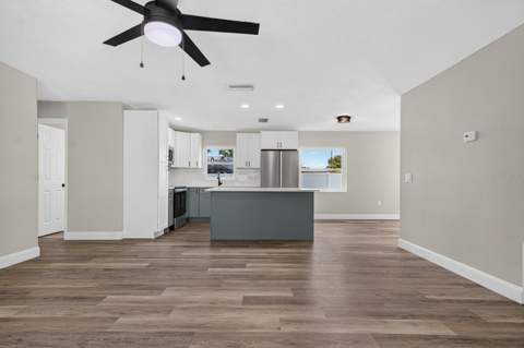 1002 Winchester Court, Brandon FL - photo 7 of 55