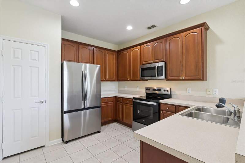 3 bedroom Townhouse at 1431 Shallcross Avenue, Spring Isle, Orlando — photo 4