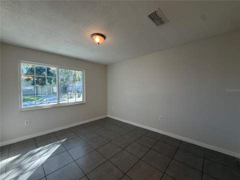 7606 Leon Avenue, Temple Terrace FL - photo 7 of 16