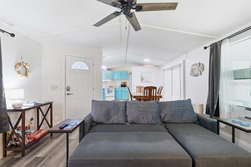 2 bedroom home at 8011 W Fern Place, Homosassa, Homosassa — photo 4