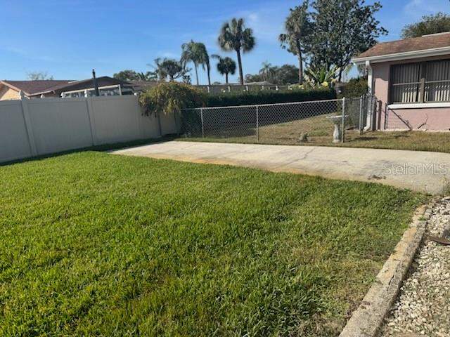 2 bedroom Single Family Residence at 9617 Lake Chrise Lane, Regency Park, Port Richey — photo 5