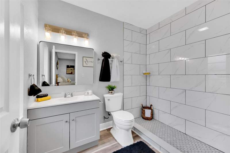 3 bedroom Single Family Residence at 429 E Oakwood Street, Saines Resub L W, Tarpon Springs — photo 4