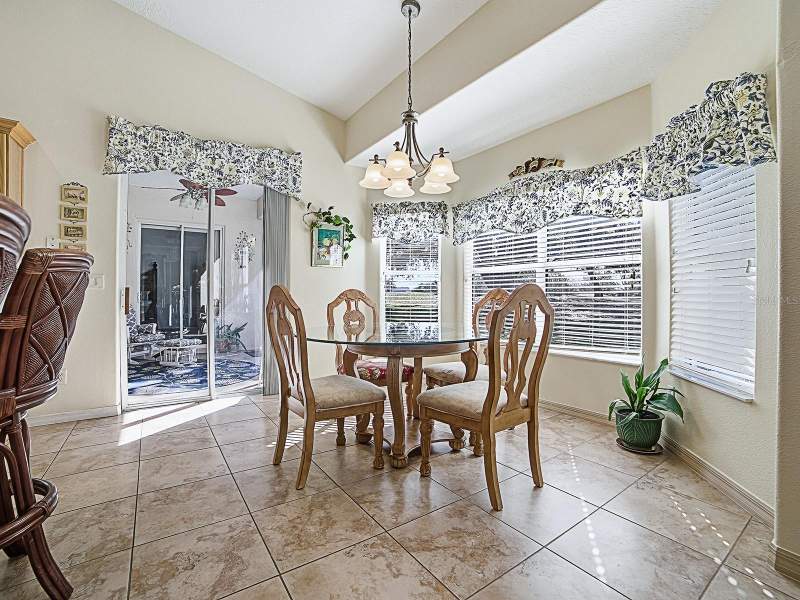 3 bedroom Single Family Residence at 24239 Belle Mede Drive, Plantation At Leesburg Belle Terre Village L, Leesburg — photo 4