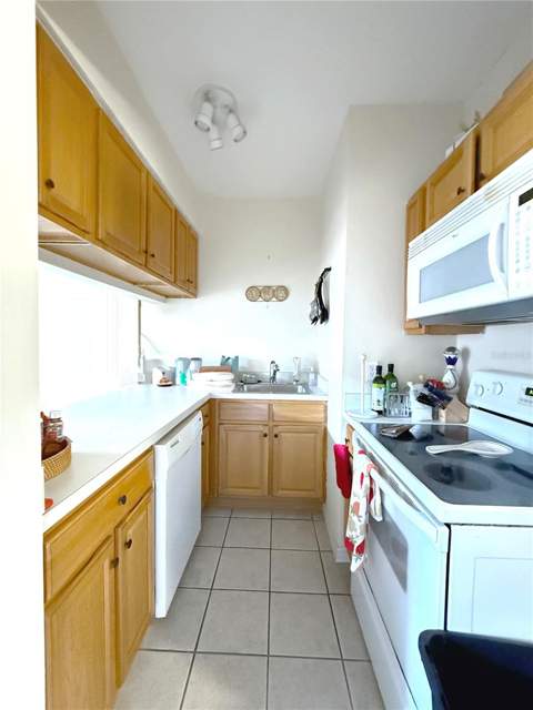 1220 SW 1st Avenue #303, Gainesville FL - photo 6 of 6
