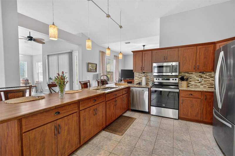 3 bedroom Single Family Residence at 2515 NW 53rd Avenue Road, Ocala Palms Un Vi, Ocala — photo 4