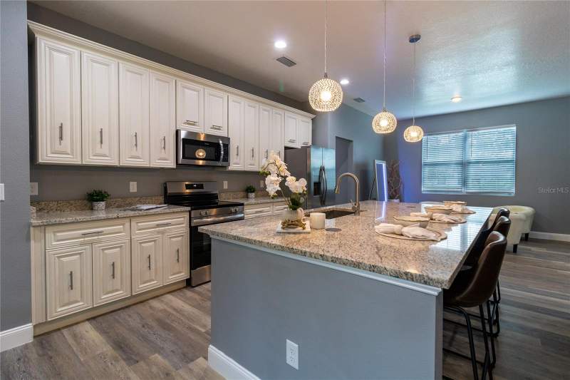 4 bedroom Single Family Residence at 41550 Royal Trails Road, Royal Trails Unit 01, Eustis — photo 2