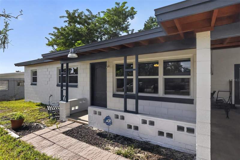 3 bedroom Single Family Residence at 6120 W RIDGEWOOD AVENUE, CRESCENT HEIGHTS, ORLANDO — photo 2
