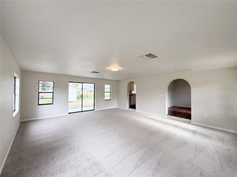3 bedroom Single Family Residence at 2303 S Swan Court, Swan Lake Estates, Winter Haven — photo 4