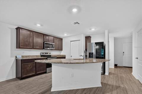 1556 Wynford Circle, Tavares FL - photo 16 of 45