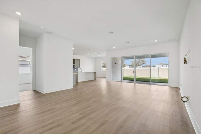 6 bedroom Single Family Residence at 8218 Golden Beach Court, Seaire, Parrish — photo 5