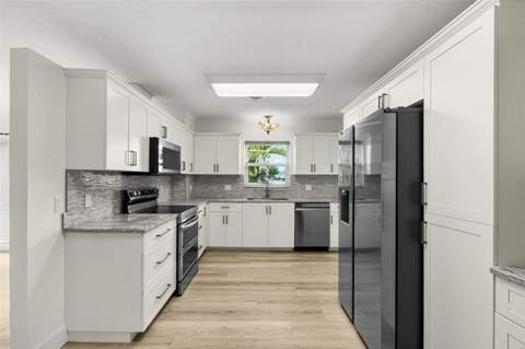 452 50th Street, Palmetto FL - photo 10 of 51