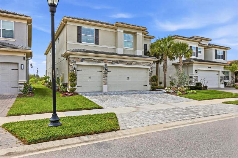 6 bedroom Single Family Residence at 32490 Tree Of Life Avenue, Winding Rdg Ph 1 2, Wesley Chapel — photo 3