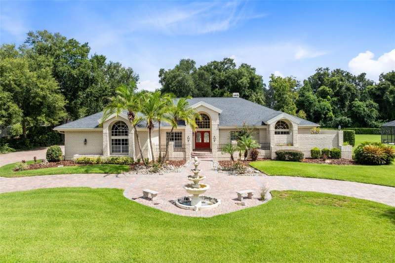 4 bedroom Single Family Residence at 738 BEAR CREEK CIRCLE, BEAR CREEK ESTATES, WINTER SPRINGS — photo 2