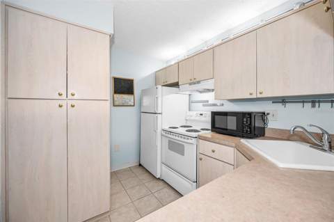 3232 Lake Pine Way #C1, Tarpon Springs FL - photo 8 of 29