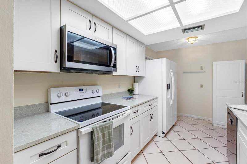 2 bedroom Villa at 12200 VONN ROAD #6B, VILLAS CAPRI CONDO, LARGO — photo 4