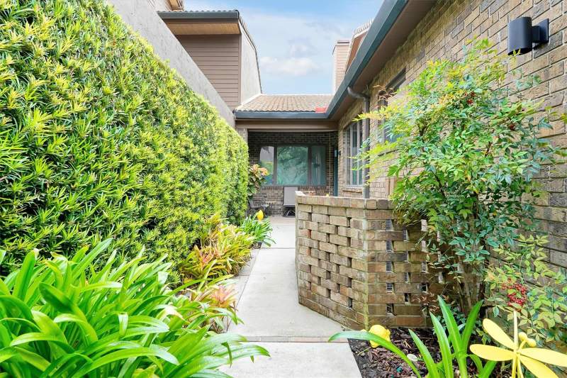 4 bedroom Townhouse at 139 Woden Way, Valhalla, Winter Haven — photo 4