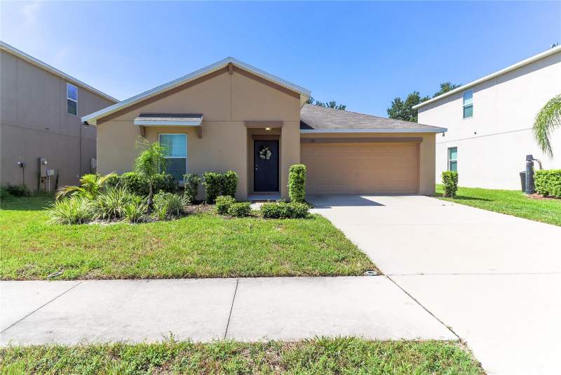 135 CASCADE BEND DRIVE home for sale in Riverbend West