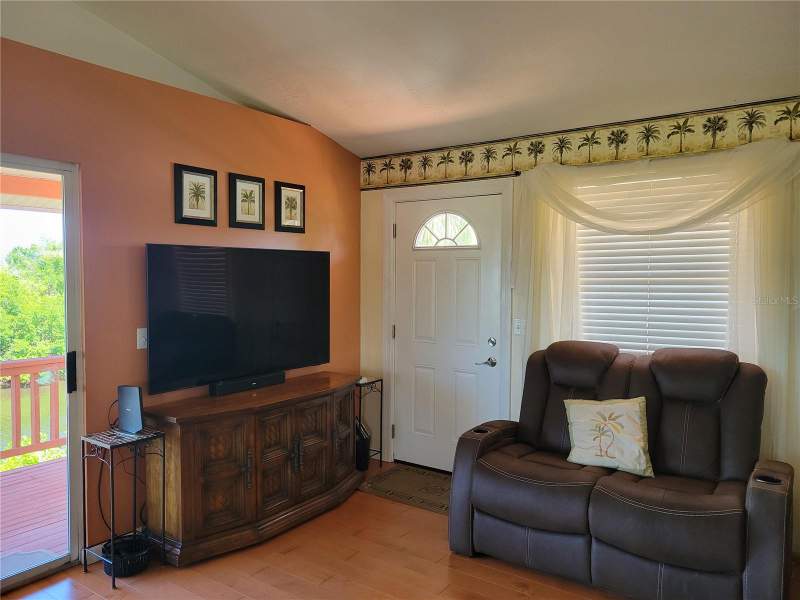 2 bedroom Single Family Residence at 3301 W Shell Point Road, Collura Sub 1st Add, Ruskin — photo 5