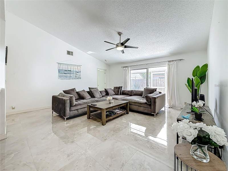 3 bedroom Single Family Residence at 1909 Castle Bay Court, Sheffield Village Ph II At Bayside Meadows, Oldsmar — photo 3