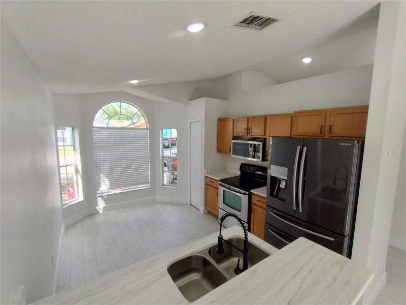 3 bedroom Single Family Residence at 1716 Chatham Circle, Chelsea Parc, Apopka — photo 2